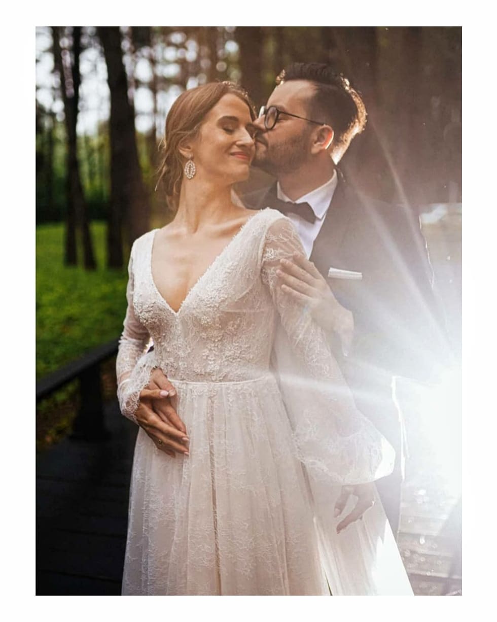 Nasza #abirosebride 🌿 Joanna @janapoolo
Pięknie! 💕
Dziękujemy
.
Kolczyki: // Omita
.
.
.
.
.
.
__________________
#realbride #pannamloda #wesele #slub #bizuteriaslubna #love #żonaimąż #ido #isaidyes #bride #jewellery #jewelry #kolczyki #kolczykislubne #earrings #bride #bridalstyle #weddingdress #sukniaslubna